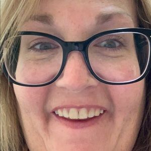 Meet your Posher, Caroline